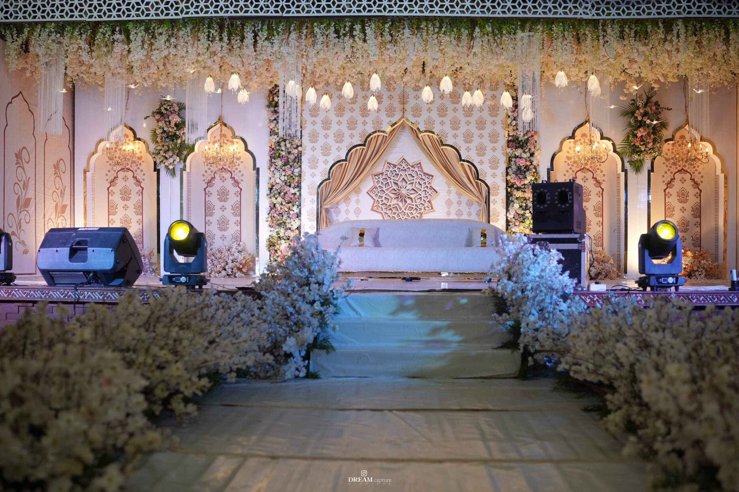 Why Choose Velora Event Management Group ?